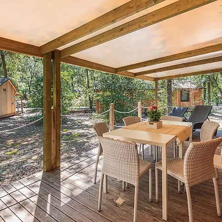 Paradu Ecovillage & 3*