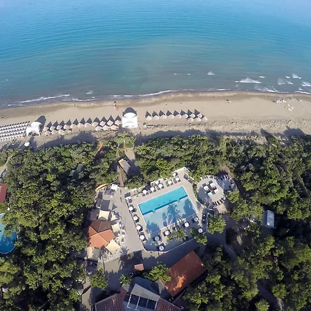 Paradu Ecovillage & Resort 3*