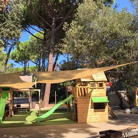 Üdülőközpont Paradu Ecovillage & 3*